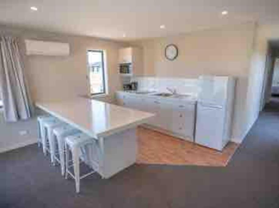 Great Views From New 2 Bedroom Apartment Te Anau Exterior foto