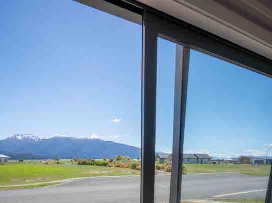 Great Views From New 2 Bedroom Apartment Te Anau Exterior foto